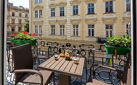 Leoapart Near Rynok Square With 2 Bedroom With Balcony